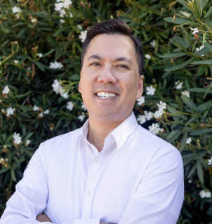 VERITAS Circle with Political Science Instructor Jim Nguyen